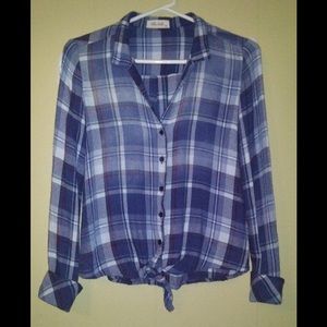 Buy 2 Get 1 Free  NWOT Bella Donna Flannel Top